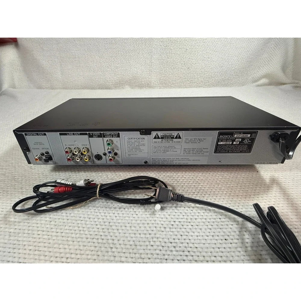 Sony DVP-NS300 DVD CD Player Black Block Noise Reduction with Remote and Cables